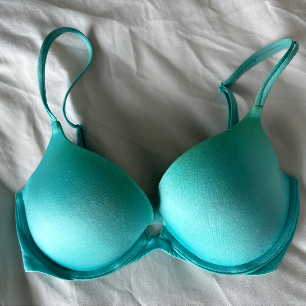 Victoria's Secret Teal Very Sexy Push Up Underwire Bra 32D Great Condition